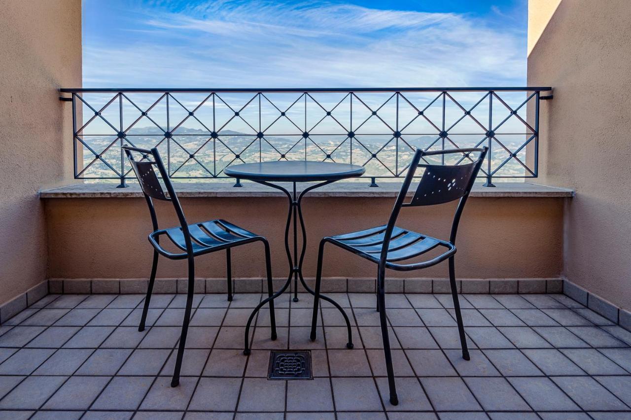 La Grotta Hotel San Marino Exterior photo