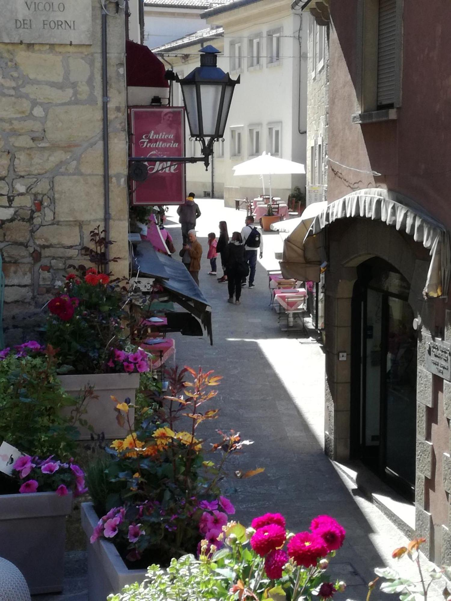 La Grotta Hotel San Marino Exterior photo